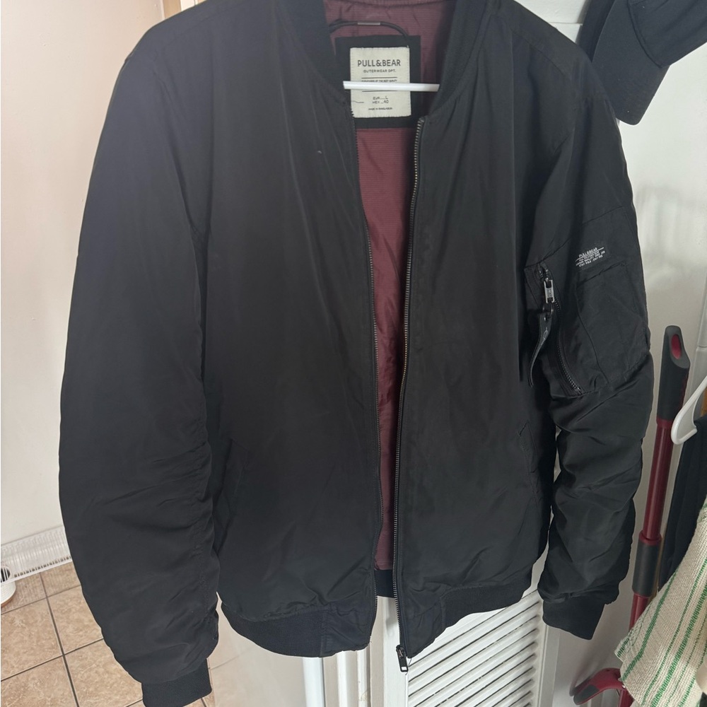 Pull&Bear Men's Classic Black Bomber Jacket